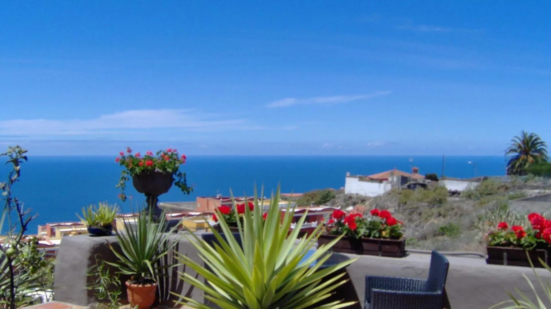 Holiday Home In English Style With Sea View ile iletişim