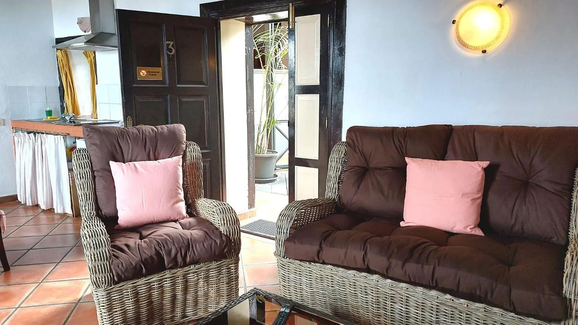 Daire Holiday Home In English Style With Sea View Icod De Los Vinos